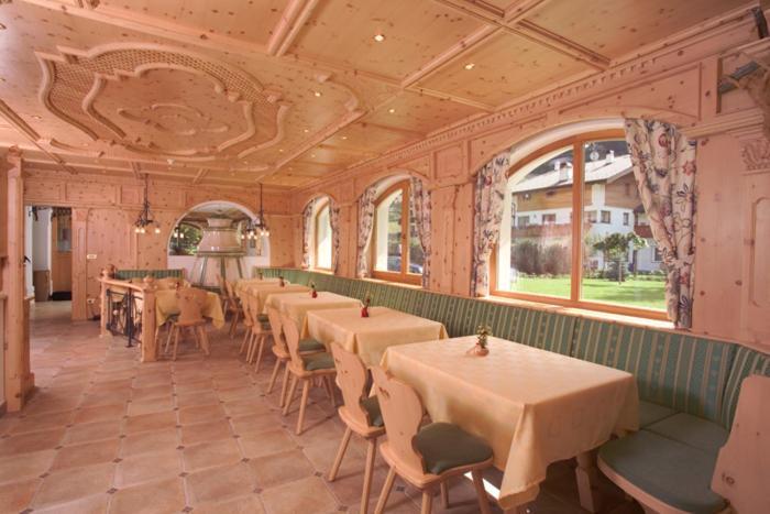 Hotel Jagdhof Sëlva Buitenkant foto